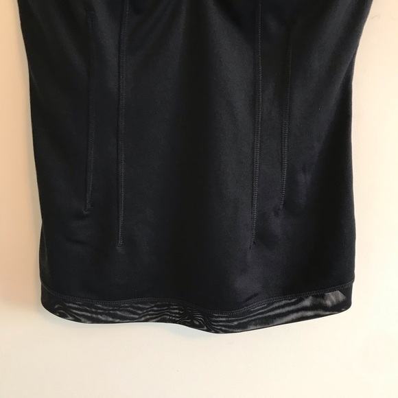 Zella | Black V-neck Mesh Exercise Tank - Picture 3 of 6